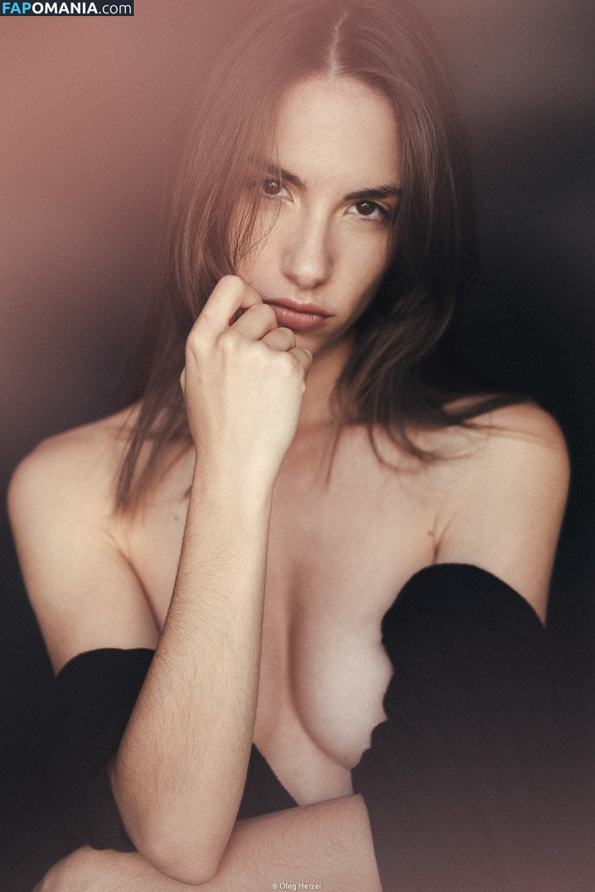 Rebecca Bagnol / _rebeccabagnol / bagnolrebecca / rebeccacambria_free Nu OnlyFans  Photo fuitée #34