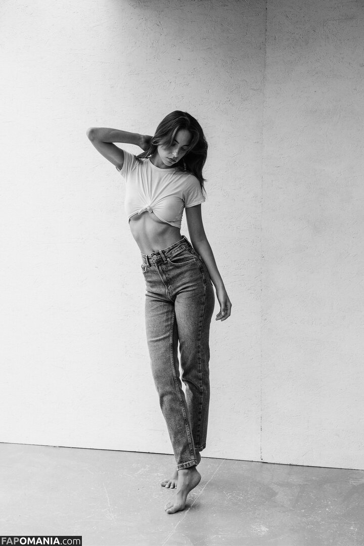 Rebecca Bagnol / _rebeccabagnol / bagnolrebecca / rebeccacambria_free Nu OnlyFans  Photo fuitée #1200