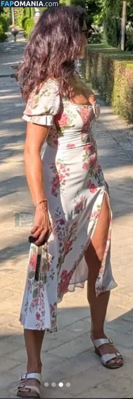Rebecca Sarker Nu OnlyFans  Photo fuitée #2