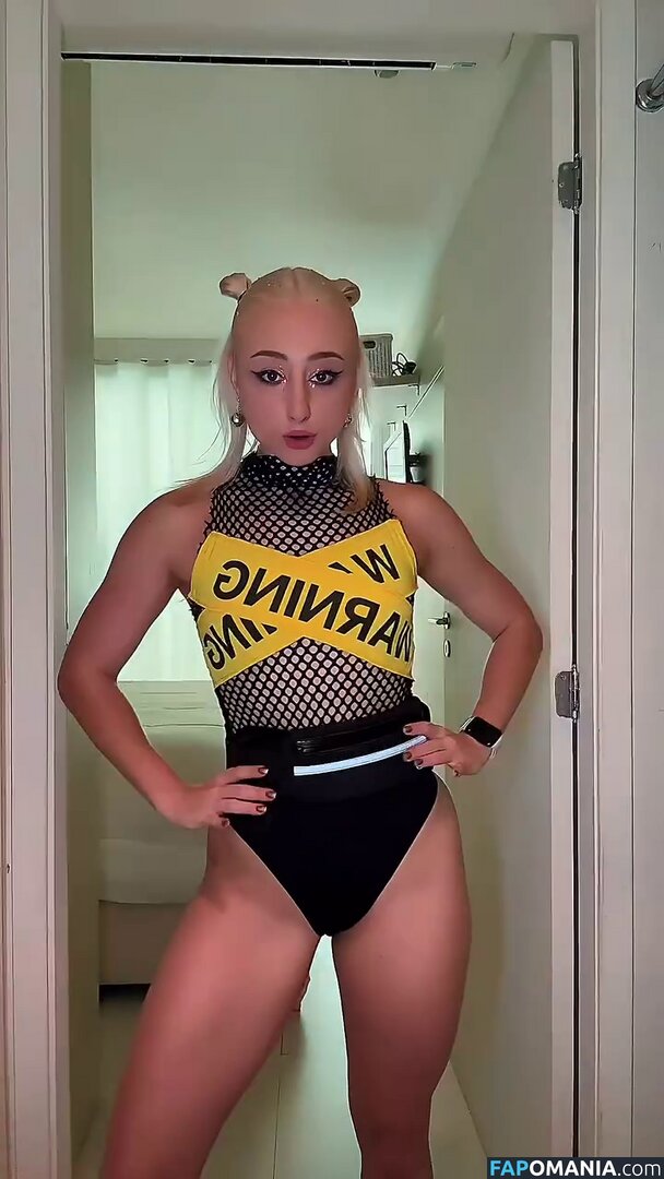 Renata Schneider / renata.c.schneider Nu OnlyFans  Photo fuitée #9