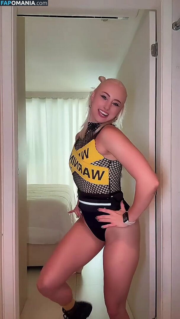 Renata Schneider / renata.c.schneider Nu OnlyFans  Photo fuitée #11