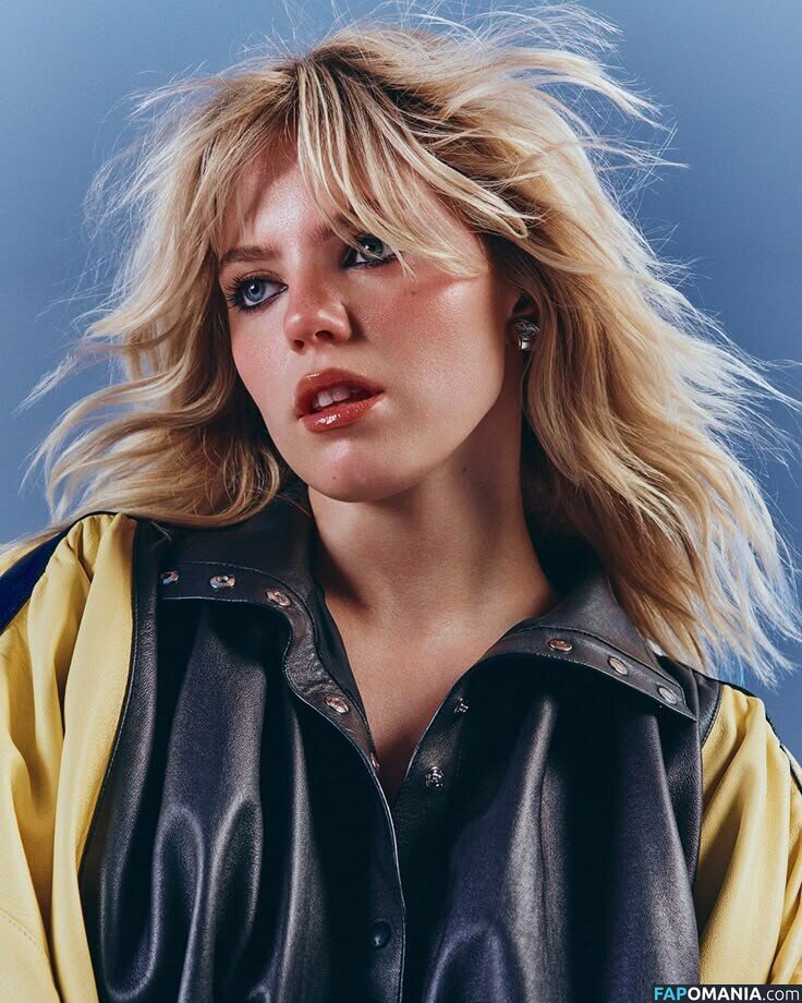 Renee Rapp / reneerapp Nu OnlyFans  Photo fuitée #134