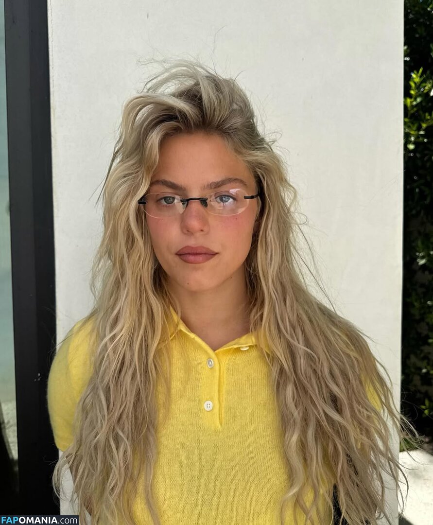 Renee Rapp / reneerapp Nu OnlyFans  Photo fuitée #140