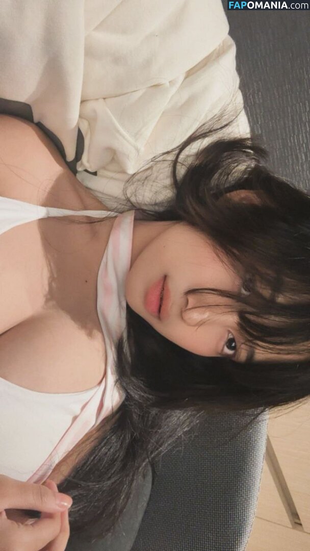 https: / notriissaaa / risaatjan Nu OnlyFans  Photo fuitée #17