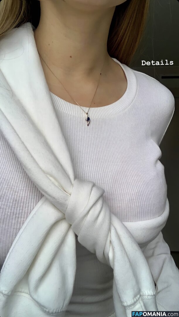 Romane Salvetti / romane_slvt Nu OnlyFans  Photo fuitée #3