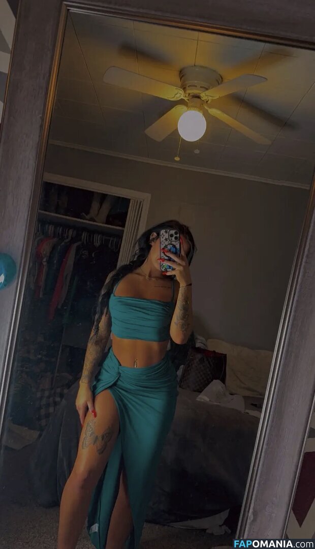 Petitetattedplati / Ronika Eskins / ronika_eskins Nu OnlyFans  Photo fuitée #94