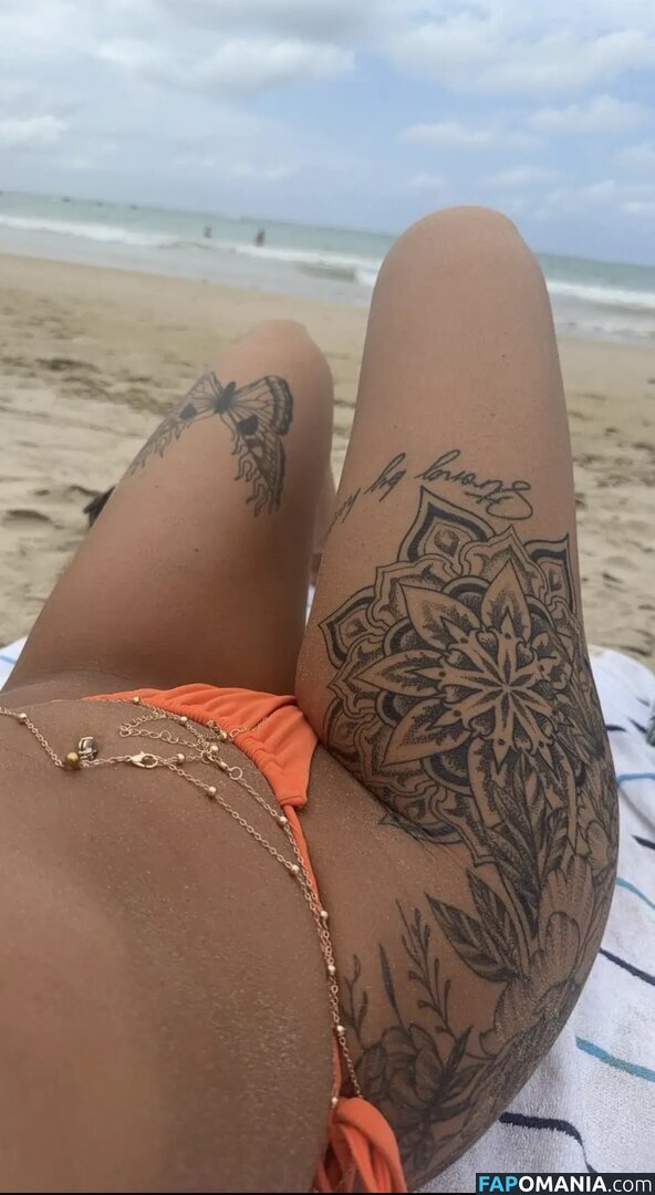 Petitetattedplati / Ronika Eskins / ronika_eskins Nu OnlyFans  Photo fuitée #114