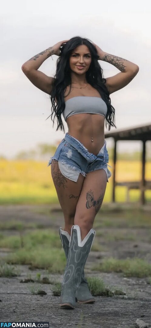 Petitetattedplati / Ronika Eskins / ronika_eskins Nu OnlyFans  Photo fuitée #115