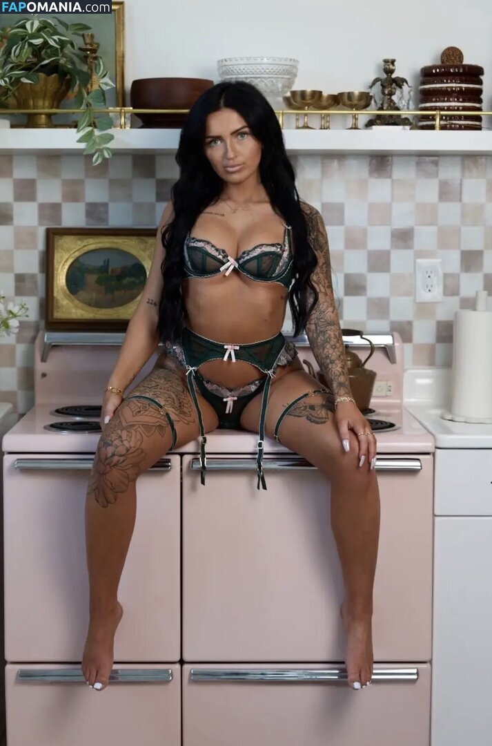 Petitetattedplati / Ronika Eskins / ronika_eskins Nu OnlyFans  Photo fuitée #117