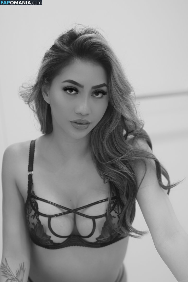 Mizzlamour / Rosemary Radeva / lamourniggl Nu OnlyFans  Photo fuitée #28