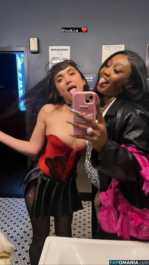 Rowan Blanchard / Simp Chat / https: / rowanblanchard Nu OnlyFans  Photo fuitée #155