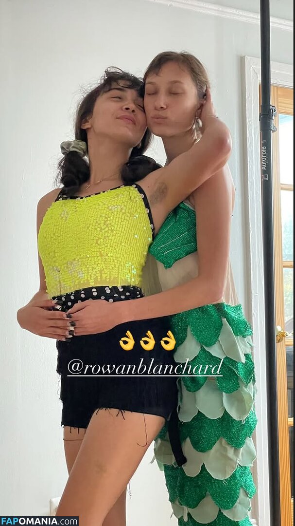 Rowan Blanchard / Simp Chat / https: / rowanblanchard Nu OnlyFans  Photo fuitée #531
