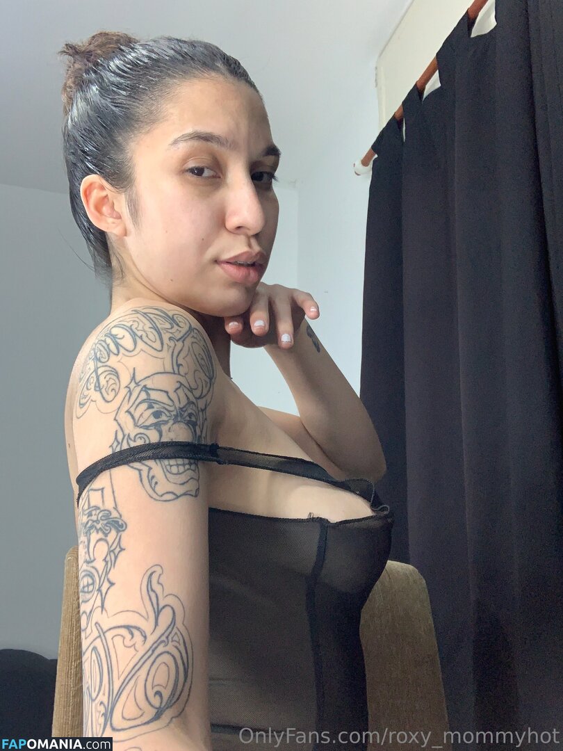 roxy_mommyhot Nu OnlyFans  Photo fuitée #5
