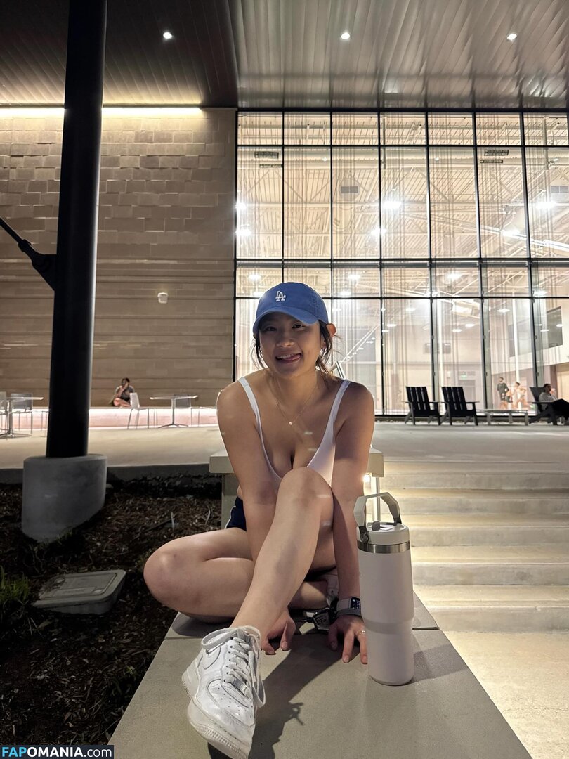 Rubyzhu / rubyzhu1204 Nu OnlyFans  Photo fuitée #11
