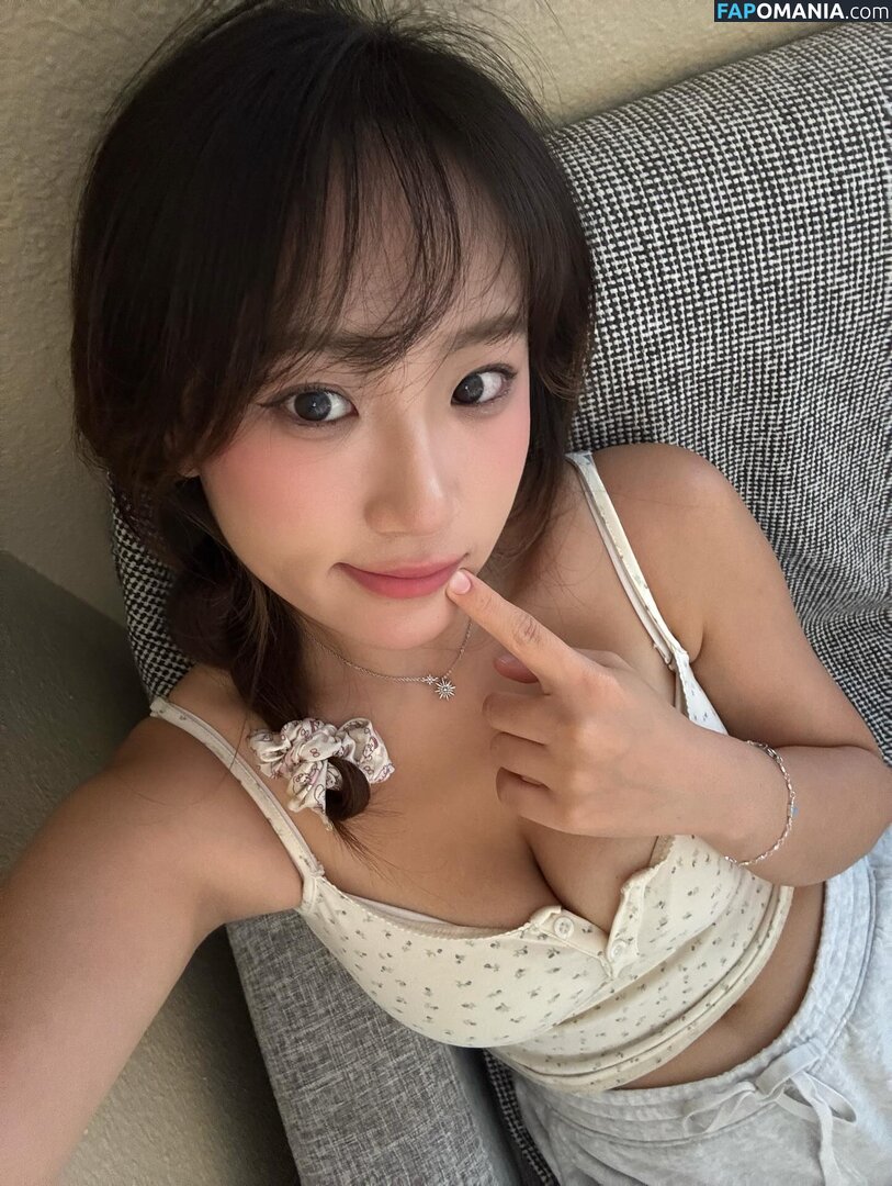 Rubyzhu / rubyzhu1204 Nu OnlyFans  Photo fuitée #20