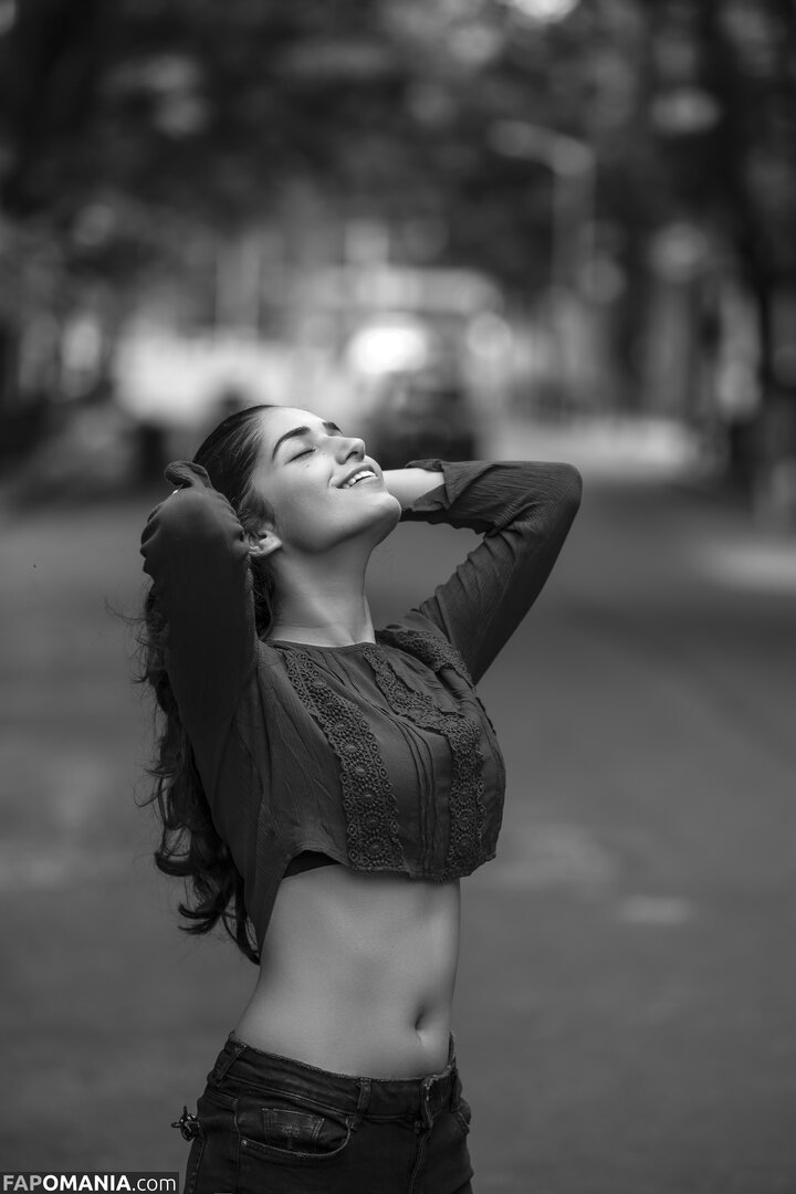 Ruhani Sharma / ruhanisharma94 Nu OnlyFans  Photo fuitée #14