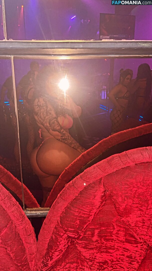 Ruthlesshg  / https: / mscarlettredd / ruthlesshg Nu OnlyFans  Photo fuitée #2