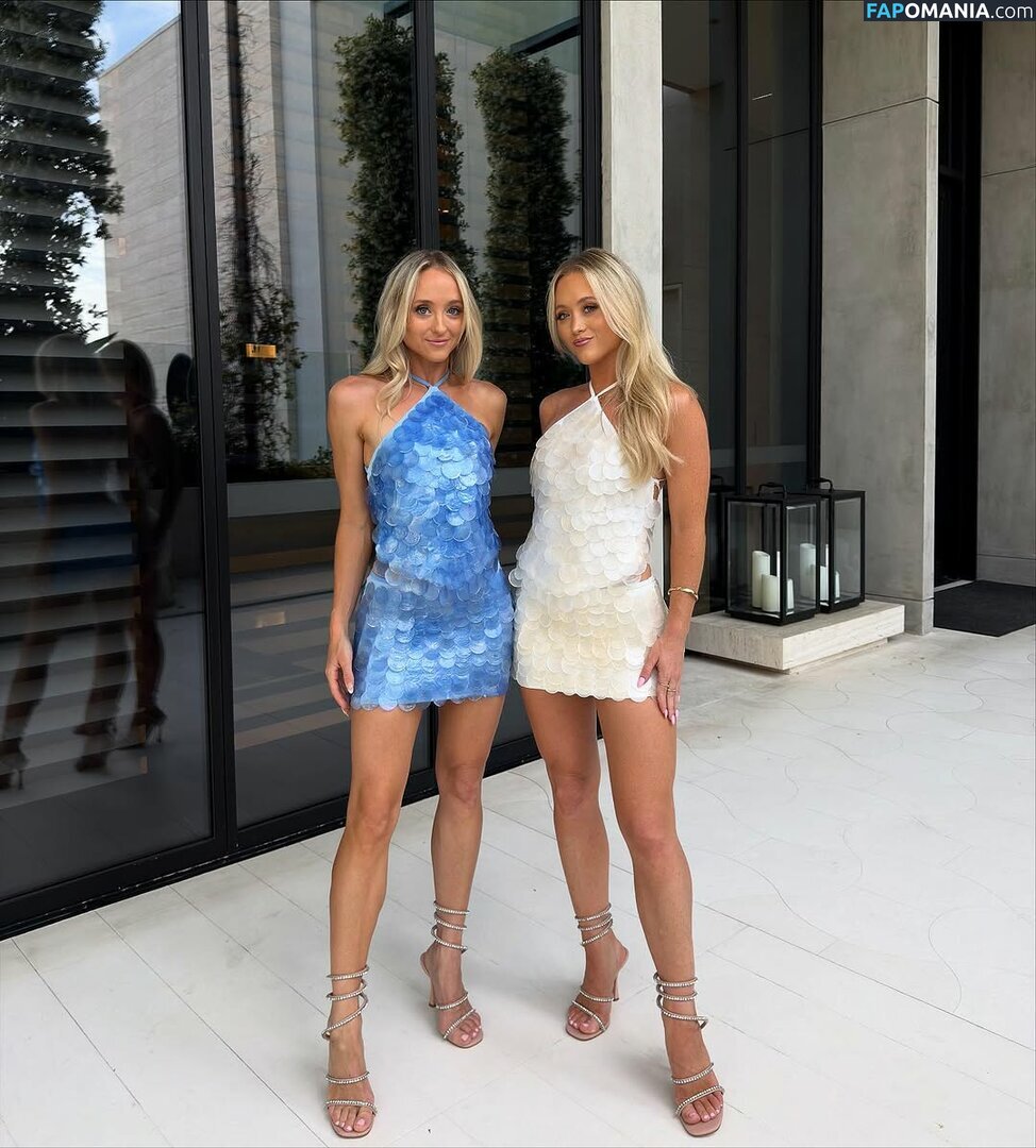 Rybka Twins / TheRybkaTwins / gosudarynia_rybka / rybkatwinsofficial / twins_rybka Nu OnlyFans  Photo fuitée #13