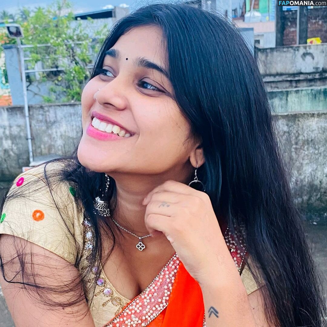 Saadhana Naidu Nu OnlyFans  Photo fuitée #3