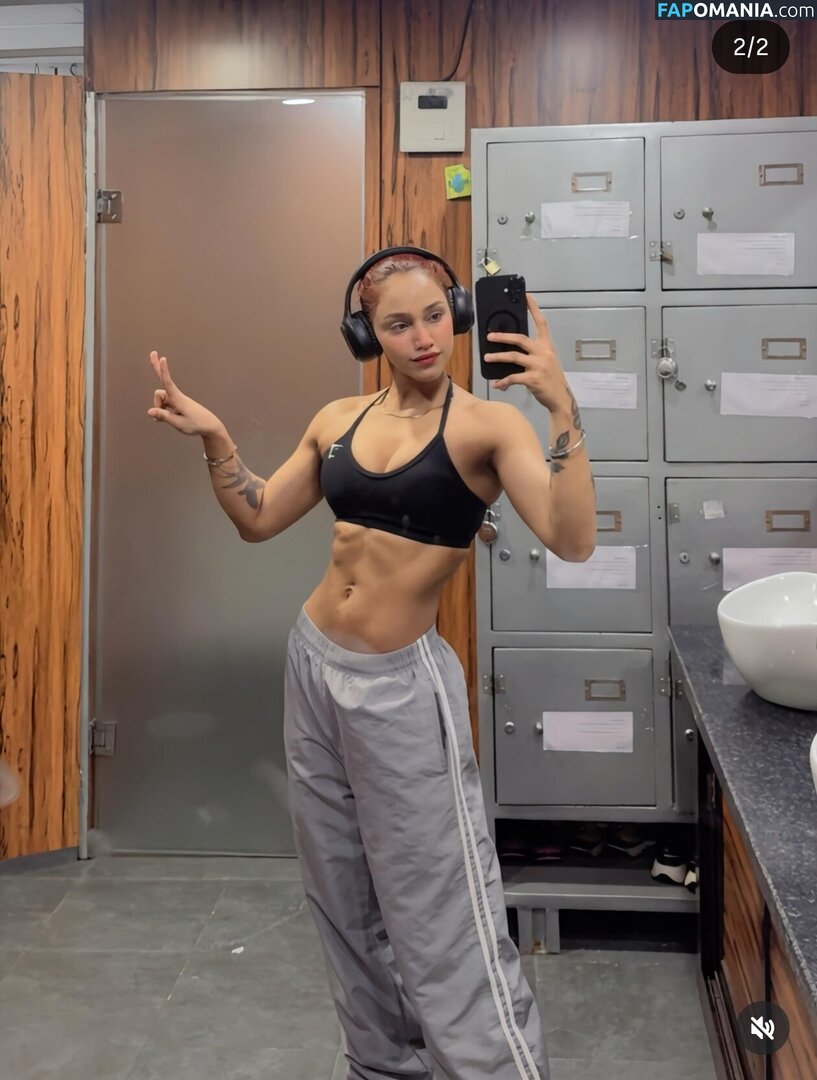 KhannaSaanvi / Saanvi Khanna / https: / saanvi_khanna Nu OnlyFans  Photo fuitée #6
