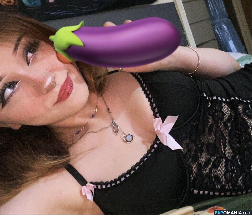 Kittyis._.Schizo / Sabah Nessy / Schizo_Kitty / Schizo_Kitty999 / Succubuss._.Kitty / Sw33tn3ss._.Nessy Nu OnlyFans  Photo fuitée #3