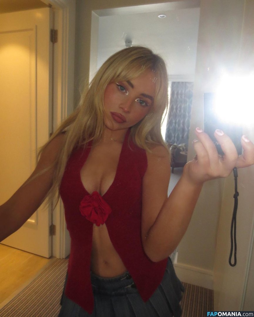 Sabrina Carpenter / https: / sabrinacarpenter Nu OnlyFans  Photo fuitée #43