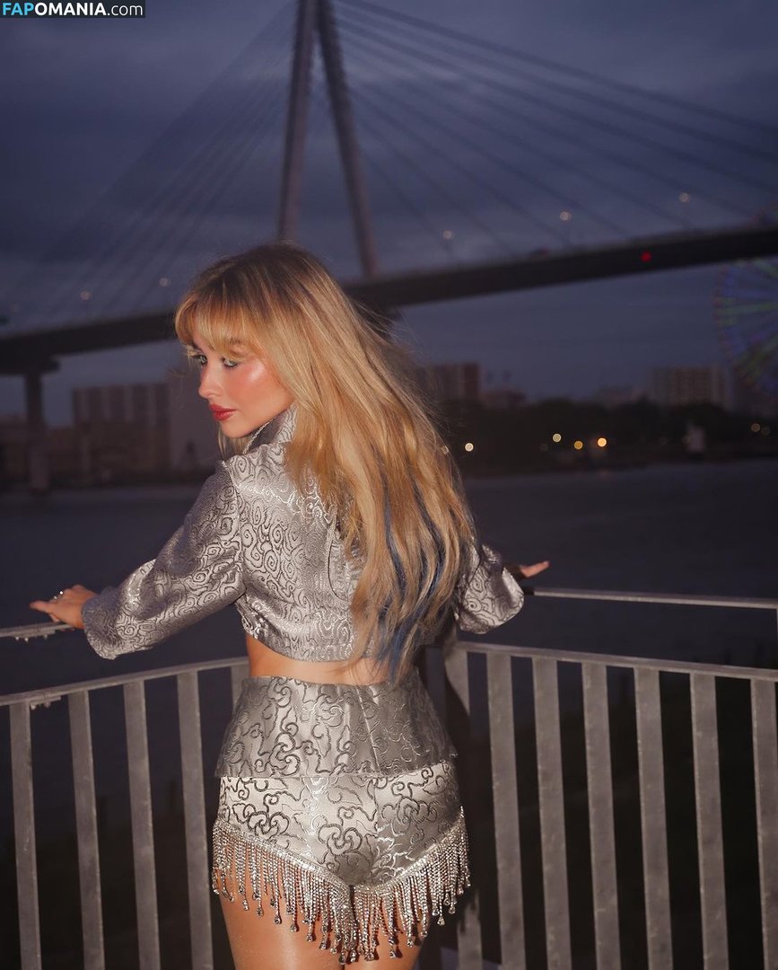 Sabrina Carpenter / https: / sabrinacarpenter Nu OnlyFans  Photo fuitée #90