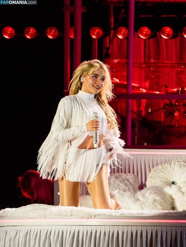 Sabrina Carpenter / https: / sabrinacarpenter Nu OnlyFans  Photo fuitée #2502