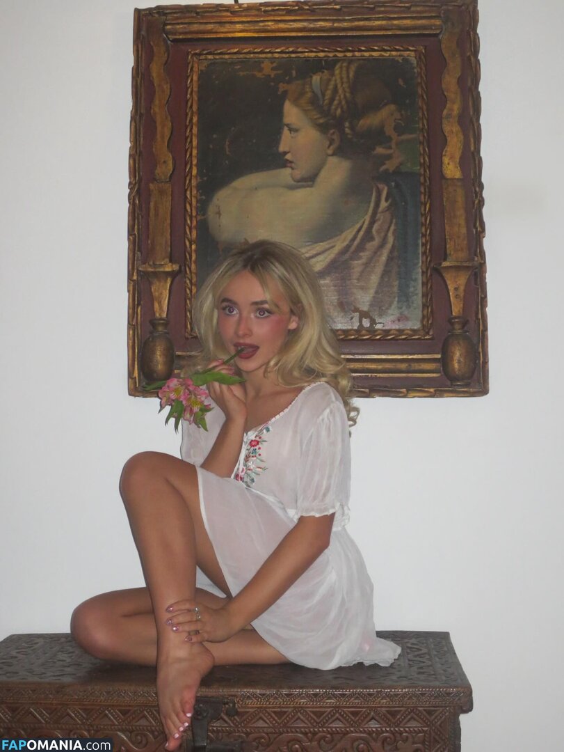 Sabrina Carpenter / https: / sabrinacarpenter Nu OnlyFans  Photo fuitée #2605