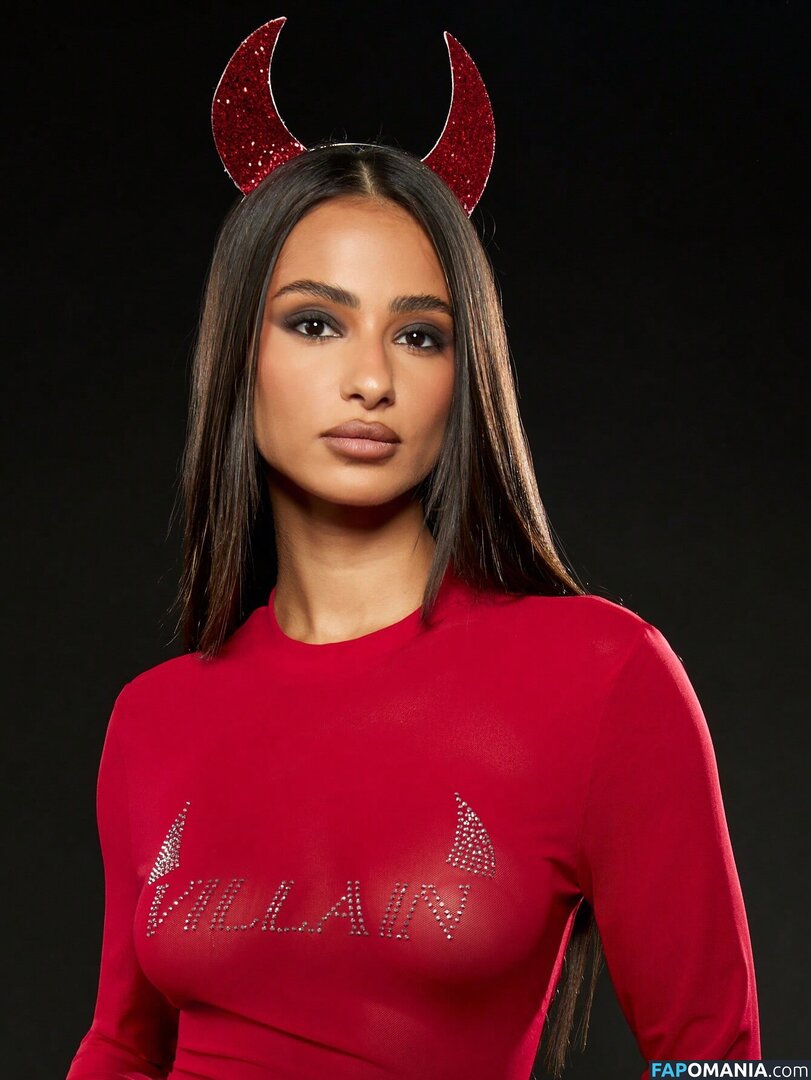 Sabrina Khouiel  / Sabrina Khouiel / Sabrinak______ / sabrinak______ Nu OnlyFans  Photo fuitée #8