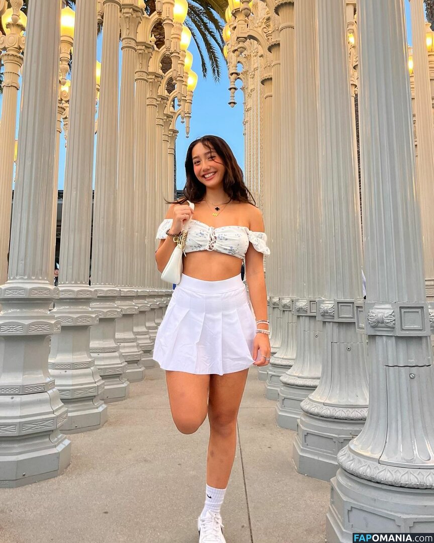 Sabrina Pezeshkian / sabababaroo / sabadabadoodle Nu OnlyFans  Photo fuitée #42