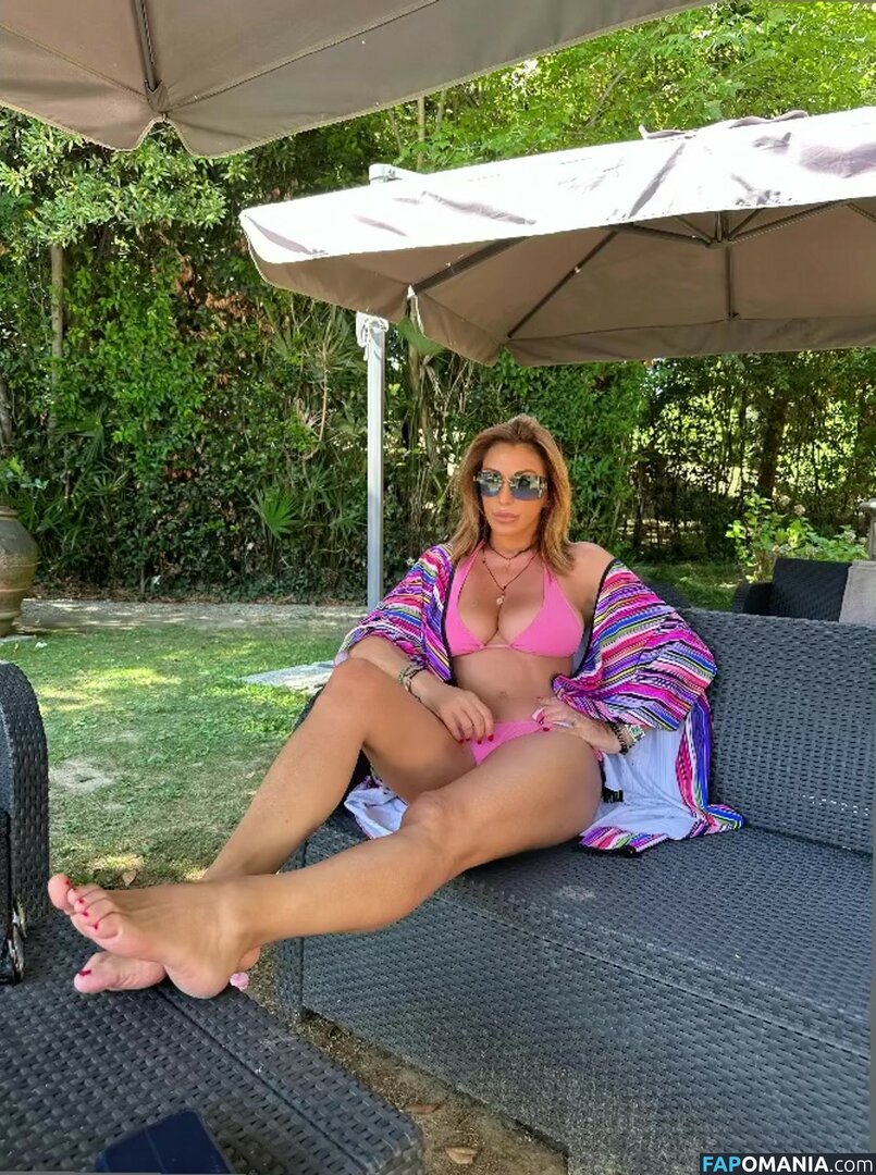Sabrina Salerno / sabrinasalernofficial Nu OnlyFans  Photo fuitée #1720