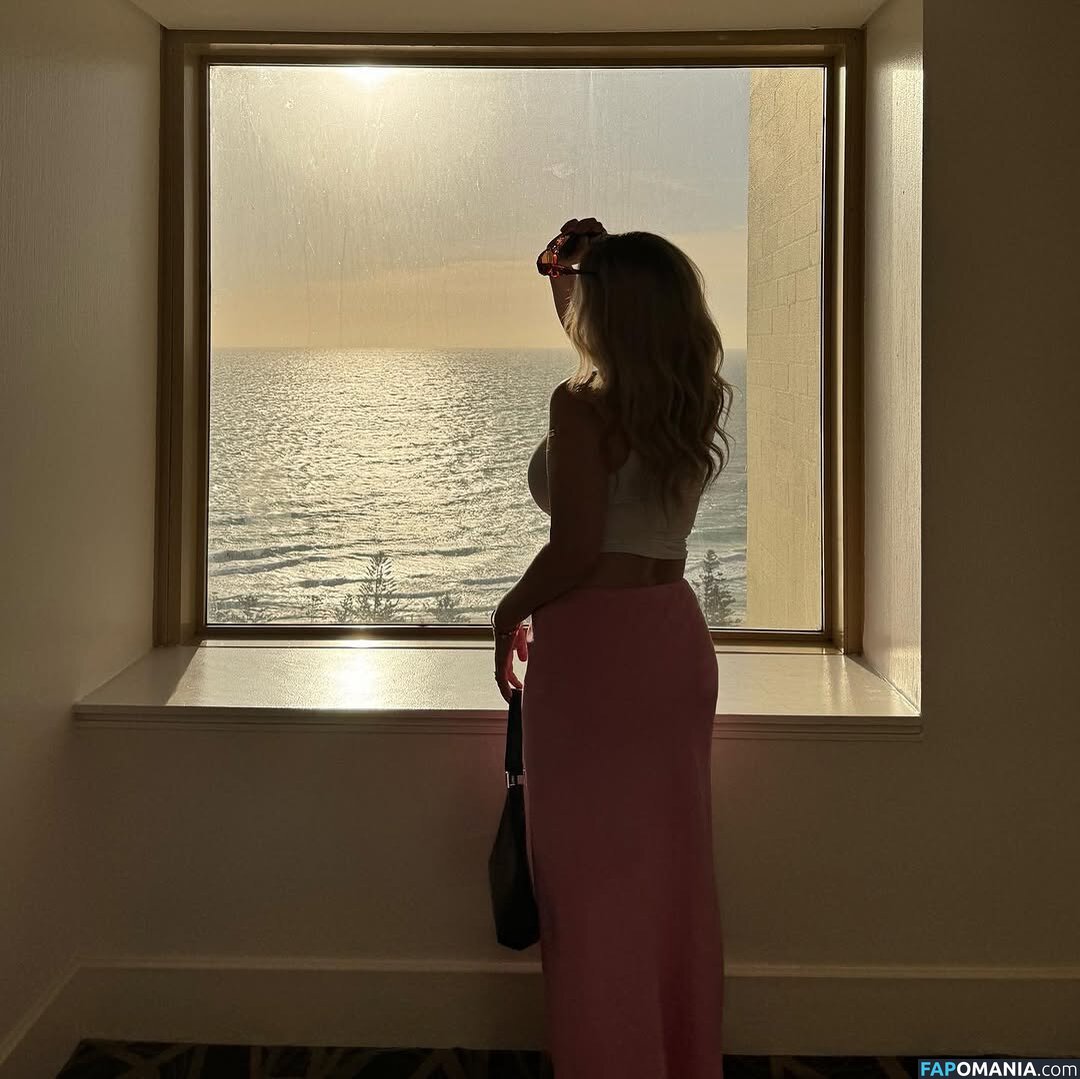 Sacha Ross / sachaross / sasharosexxx Nu OnlyFans  Photo fuitée #4