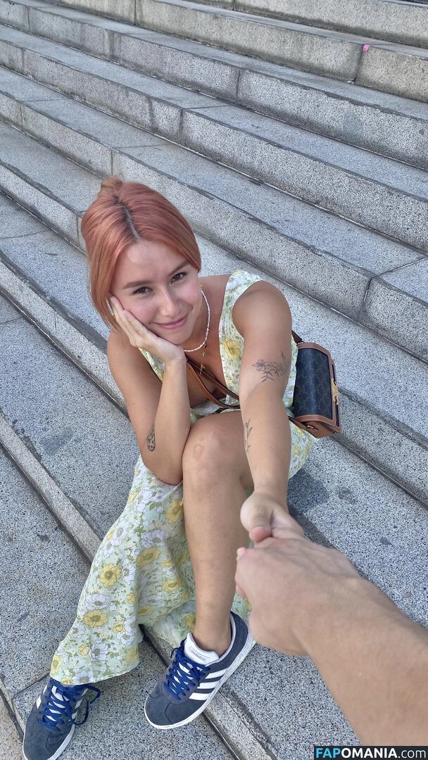 Saffron Sharpe / saffronsharpe Nu OnlyFans  Photo fuitée #21