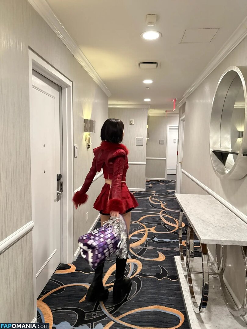 39saku_chan / LESSERAFIM / Sakura Miyawaki 宮脇 咲良 Nu OnlyFans  Photo fuitée #10