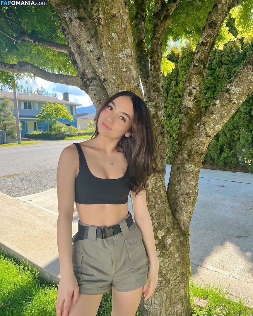 Sakura Shymko / SakuraShymko Nu OnlyFans  Photo fuitée #3