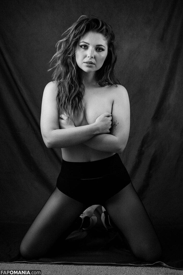 Sammi Hanratty / sammihanratty Nu OnlyFans  Photo fuitée #296