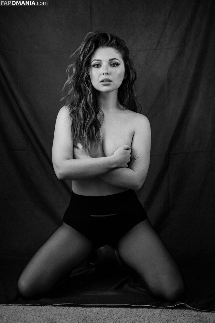 Sammi Hanratty / sammihanratty Nu OnlyFans  Photo fuitée #314