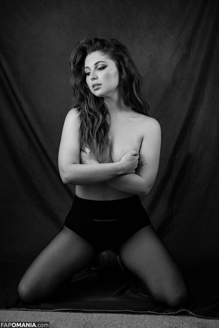 Sammi Hanratty / sammihanratty Nu OnlyFans  Photo fuitée #315
