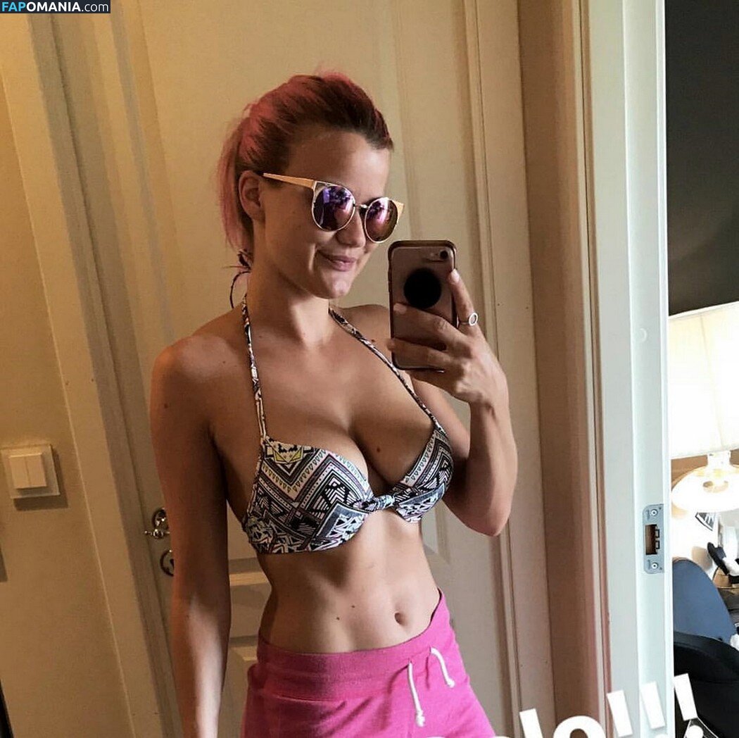 Sandra Lyng Nu OnlyFans  Photo fuitée #3