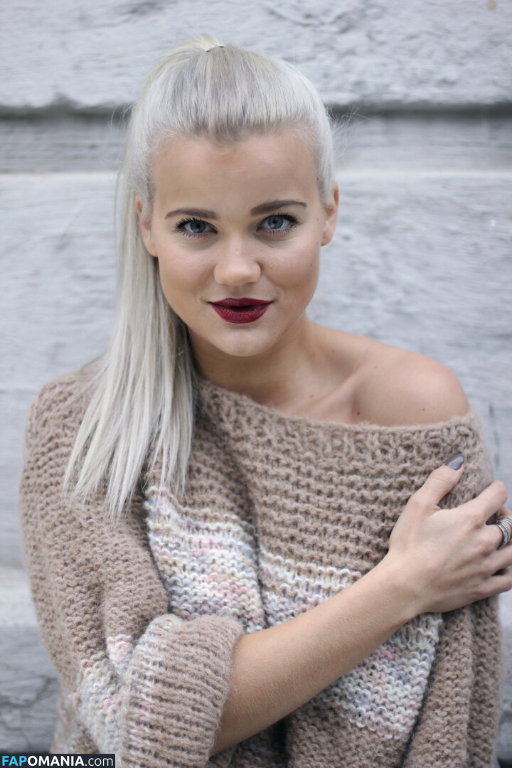 Sandra Lyng Nu OnlyFans  Photo fuitée #7