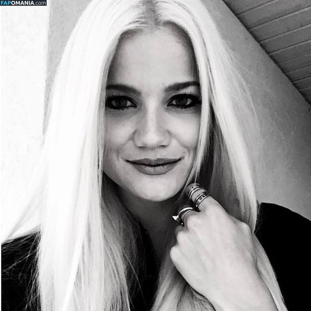 Sandra Lyng Nu OnlyFans  Photo fuitée #20