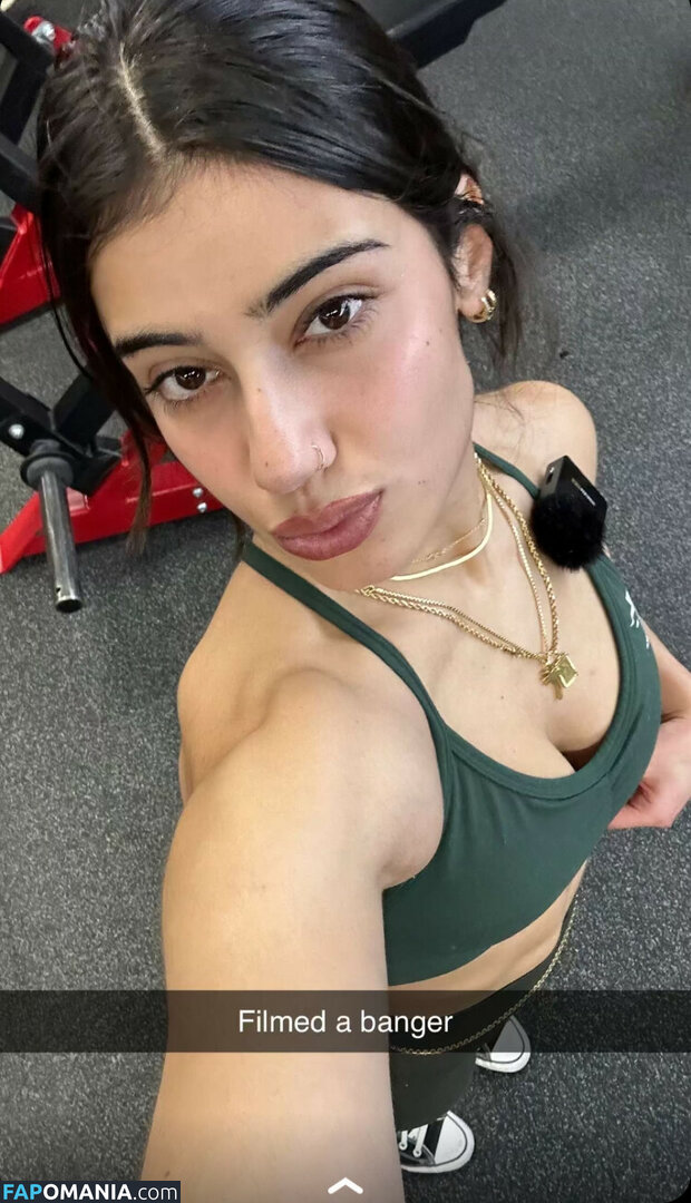 Sara Saffari / sarasaffari__ Nu OnlyFans  Photo fuitée #191