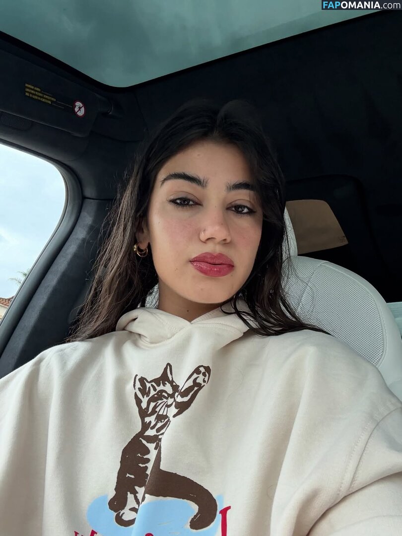 Sara Saffari / sarasaffari__ Nu OnlyFans  Photo fuitée #391