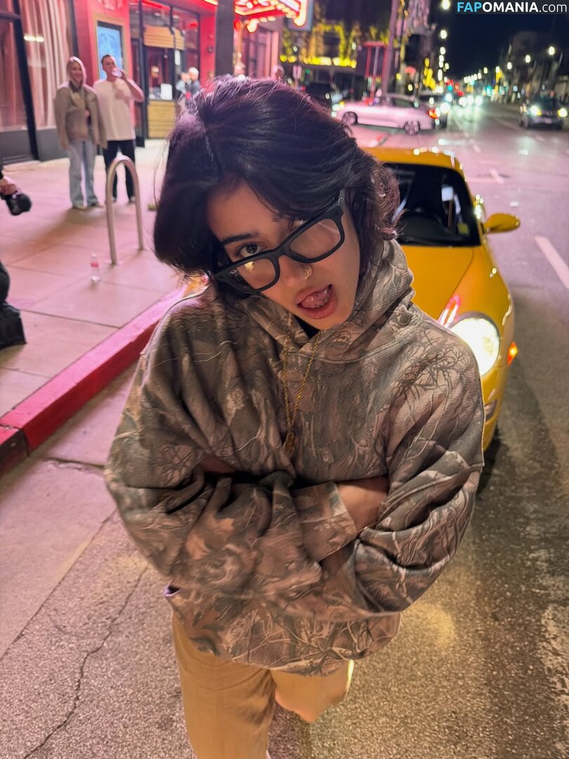 Sara Saffari / sarasaffari__ Nu OnlyFans  Photo fuitée #397