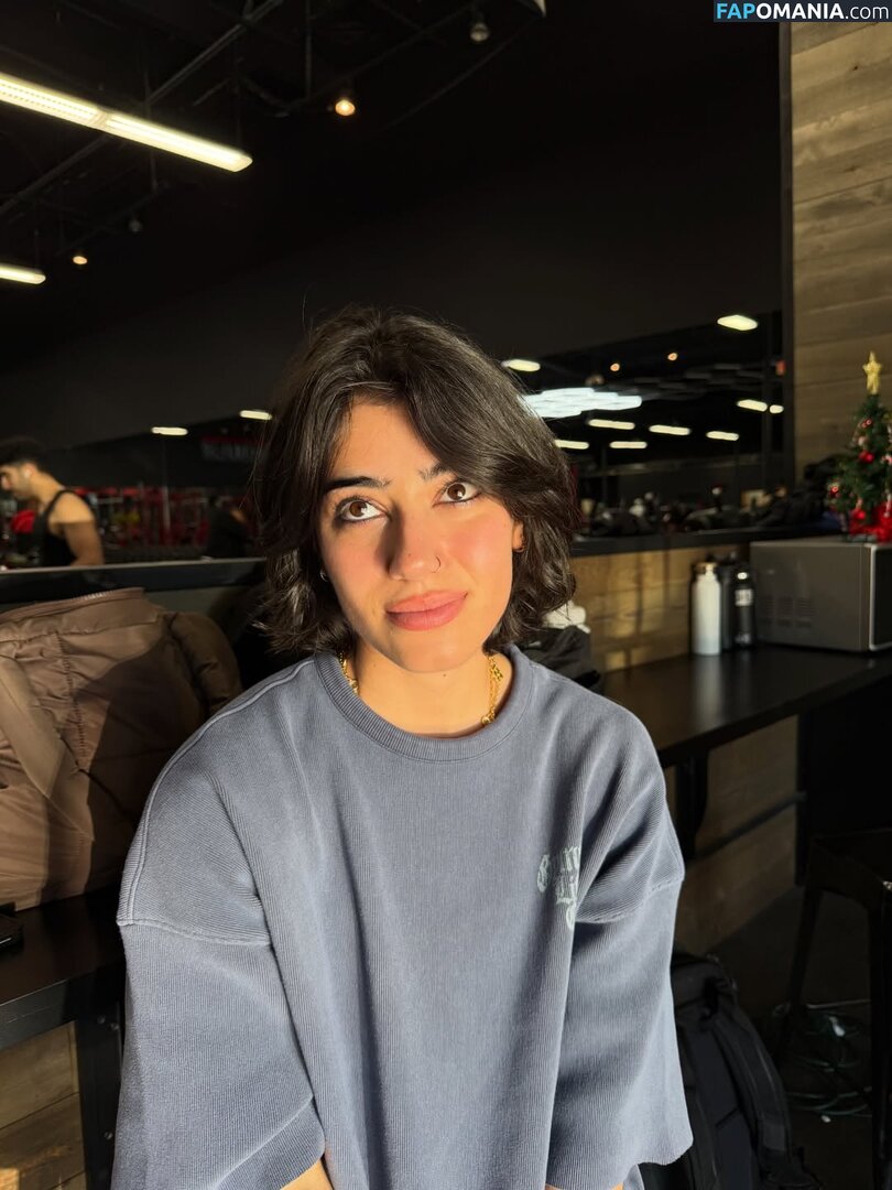 Sara Saffari / sarasaffari__ Nu OnlyFans  Photo fuitée #399