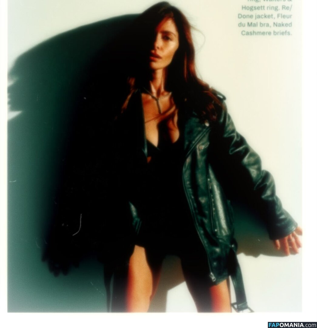 Sarah Shahi / SarahShahi Nu OnlyFans  Photo fuitée #222