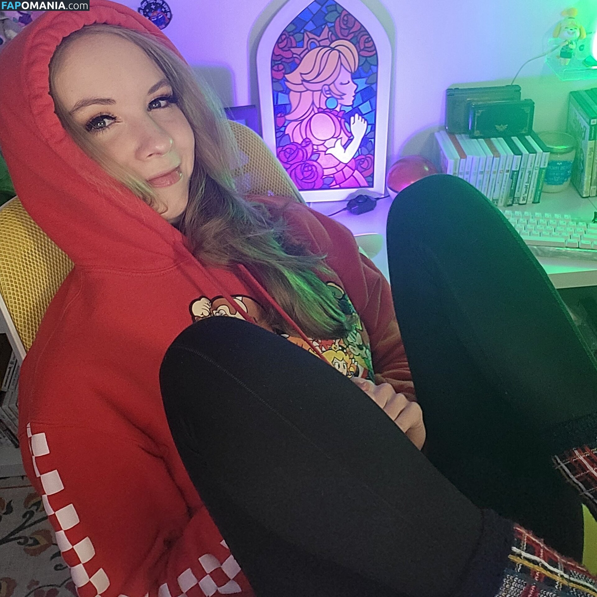 Sarahpodz / https: Nu OnlyFans  Photo fuitée #1