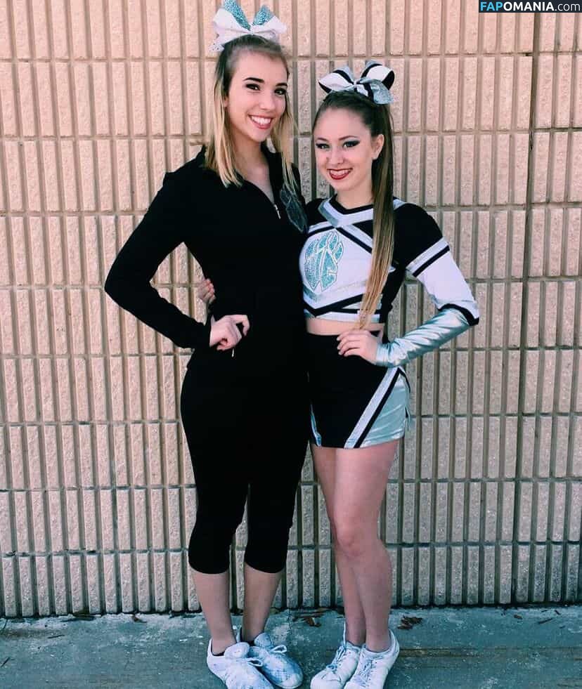 Sarina Hunt / alexandramhunt / sarinahunt / sarinahuntt Nu OnlyFans  Photo fuitée #8