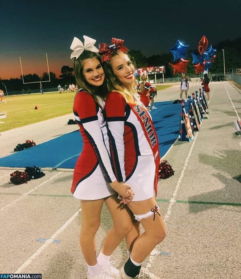 Sarina Hunt / alexandramhunt / sarinahunt / sarinahuntt Nu OnlyFans  Photo fuitée #17